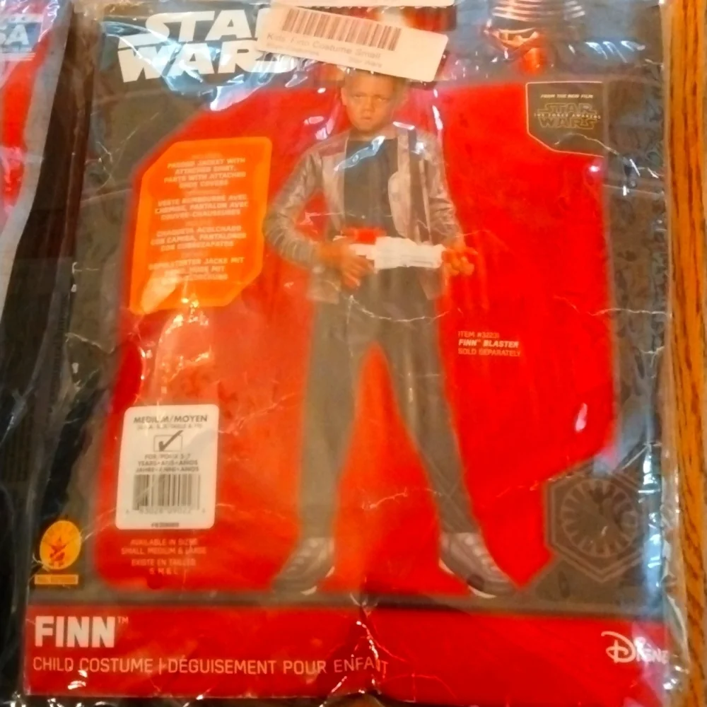 Disney Star Wars Kids Finn Costume, size medium 8-10